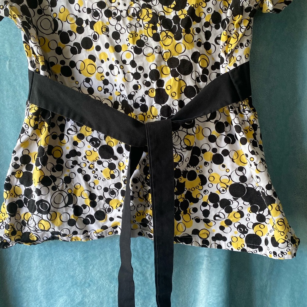 Scrub Top - Picture 4 of 4